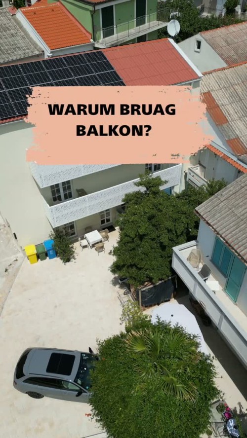 Was kann eine Balkonbrüstung eigentlich alles? Mehr, als man auf den ersten Blick vielleicht denkt. 👀 Mit perforierten ...